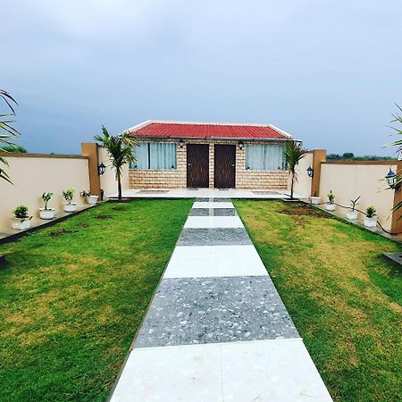 Krishna Farm & Forest Villa Bhuj Ruang foto