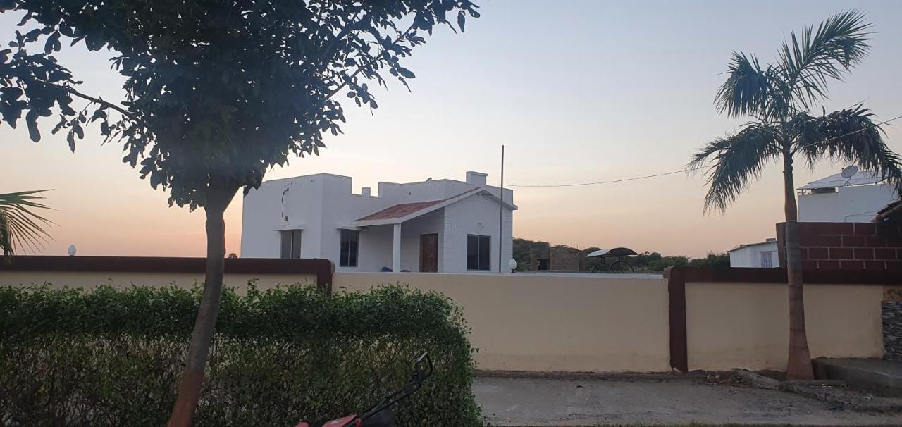 Krishna Farm & Forest Villa Bhuj Bagian luar foto