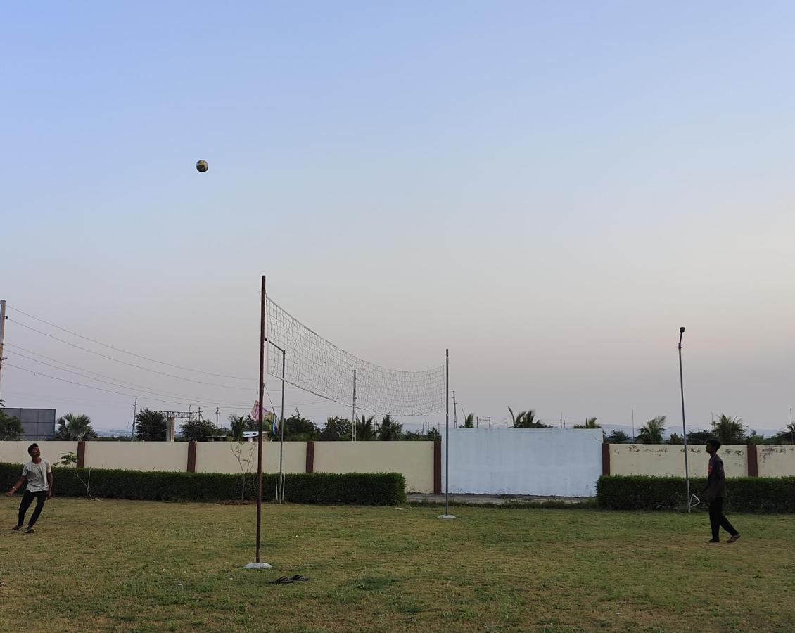 Krishna Farm & Forest Villa Bhuj Bagian luar foto