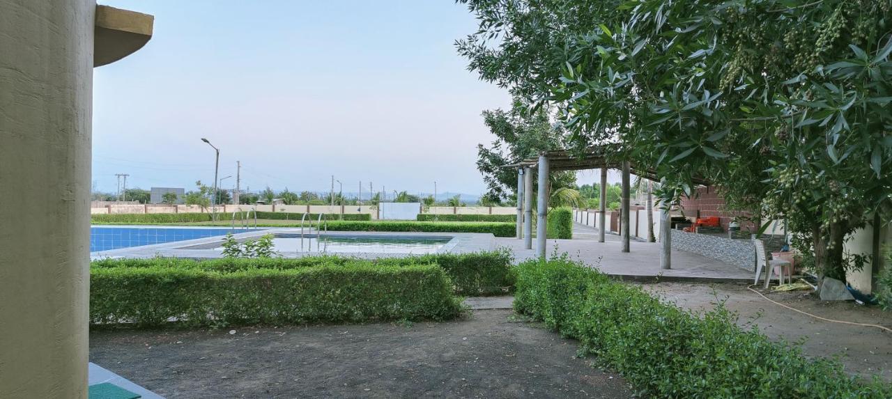 Krishna Farm & Forest Villa Bhuj Bagian luar foto