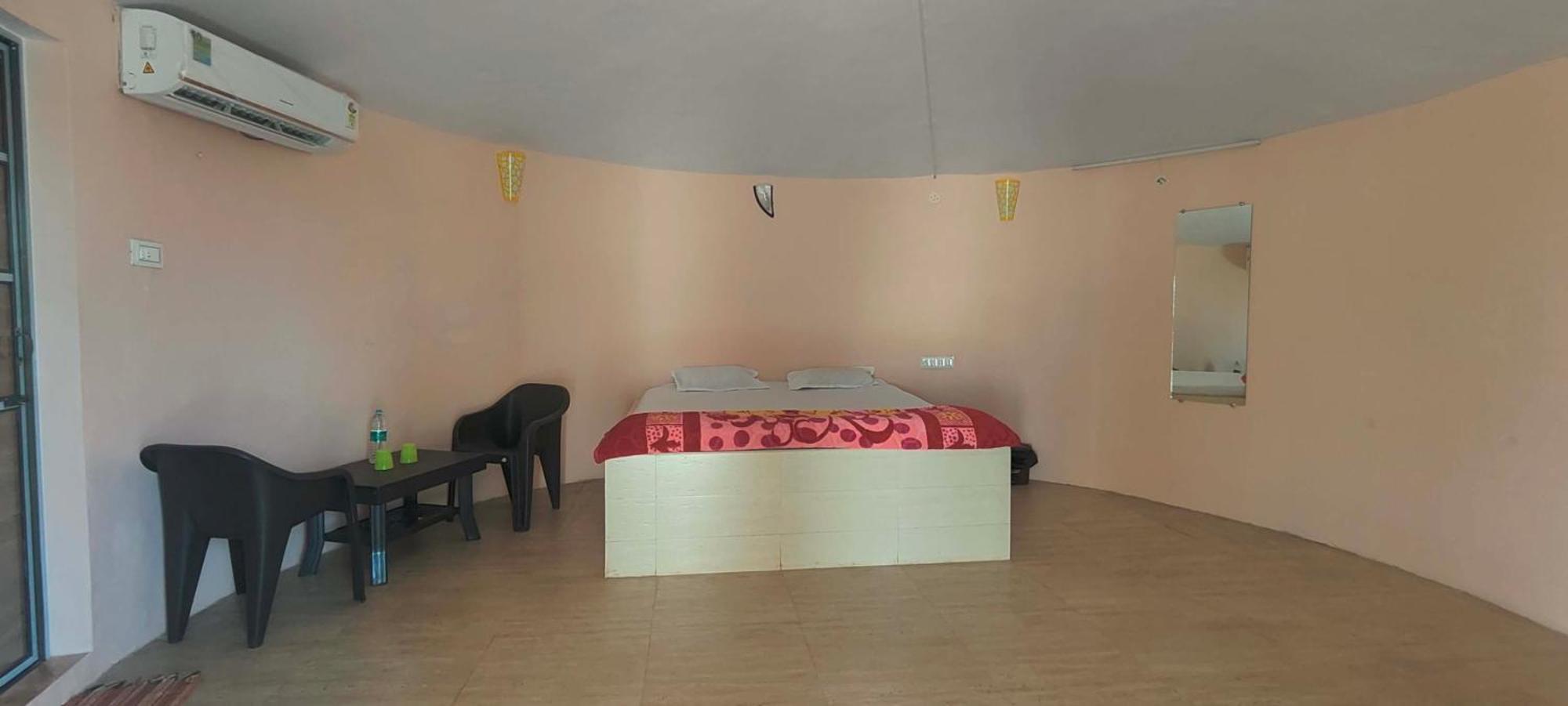 Krishna Farm & Forest Villa Bhuj Ruang foto